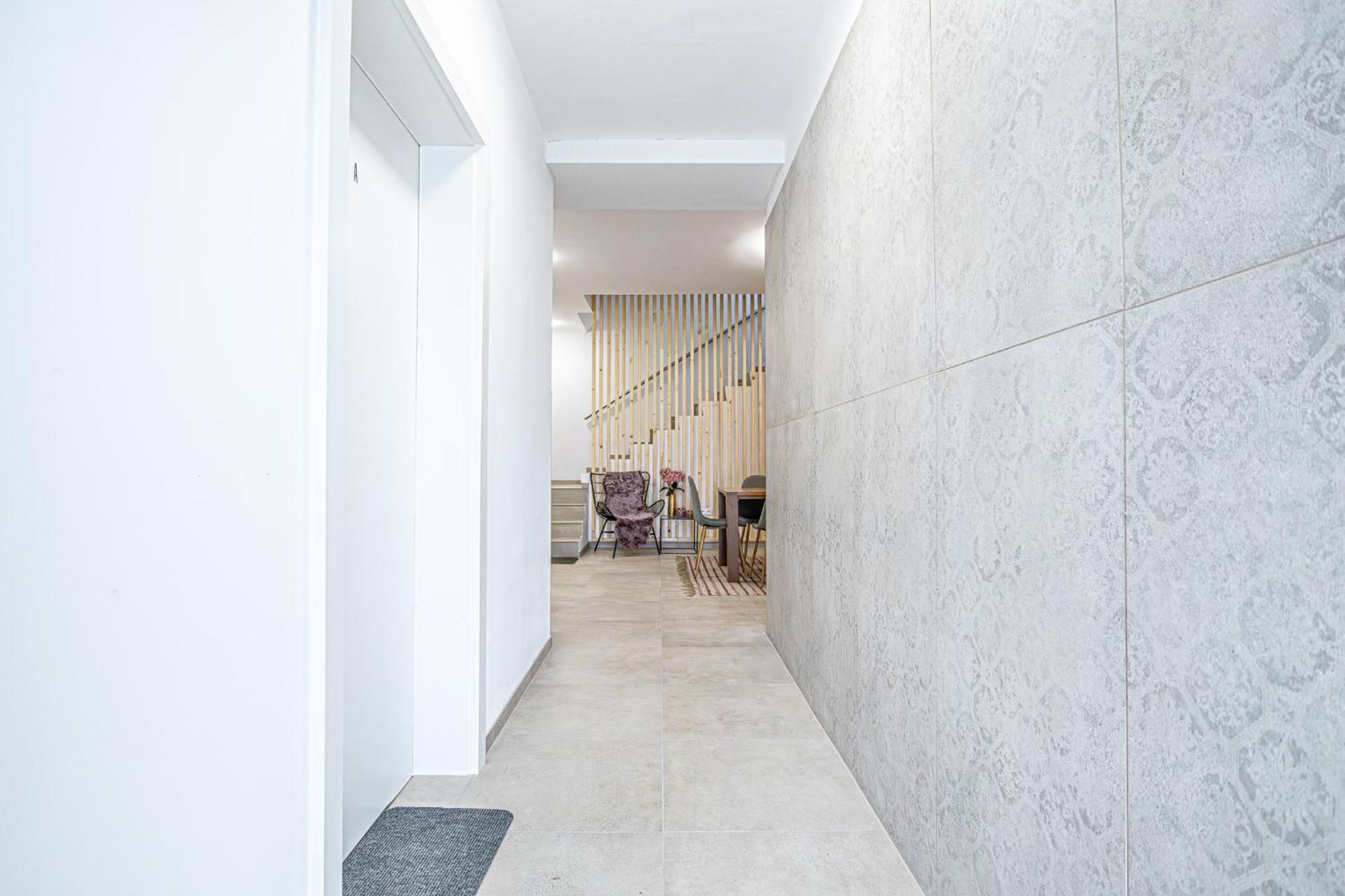 Krems Bahnhof Deluxe Rooms - Near Danube River Luaran gambar