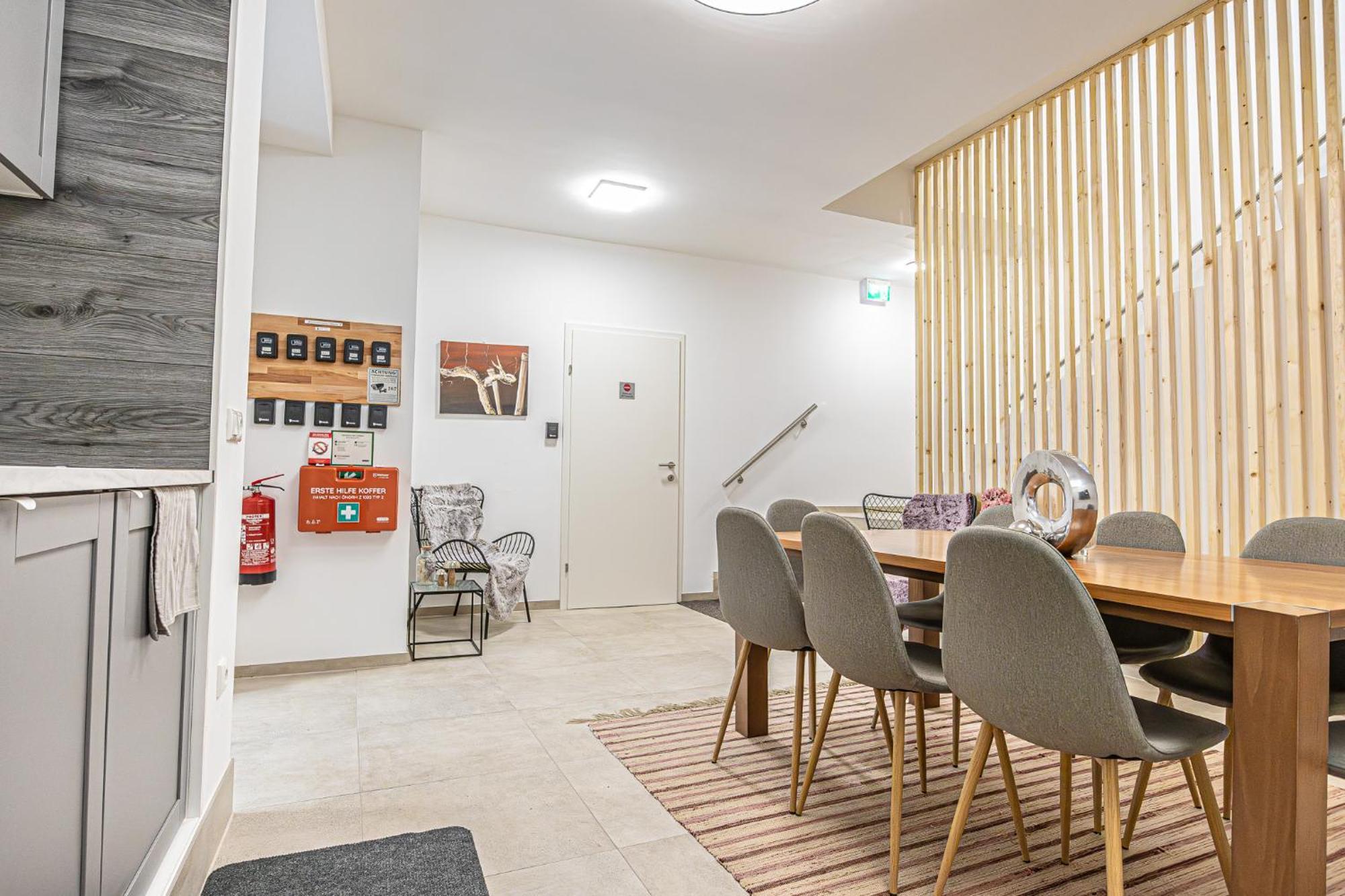 Krems Bahnhof Deluxe Rooms - Near Danube River Luaran gambar